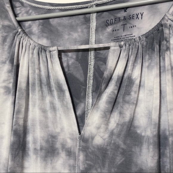 American Eagle Bell Sleeve Top - Picture 4 of 9